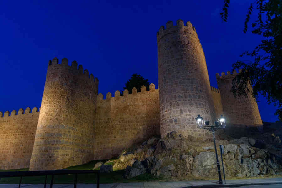 Ávila 110 - muralla.jpg